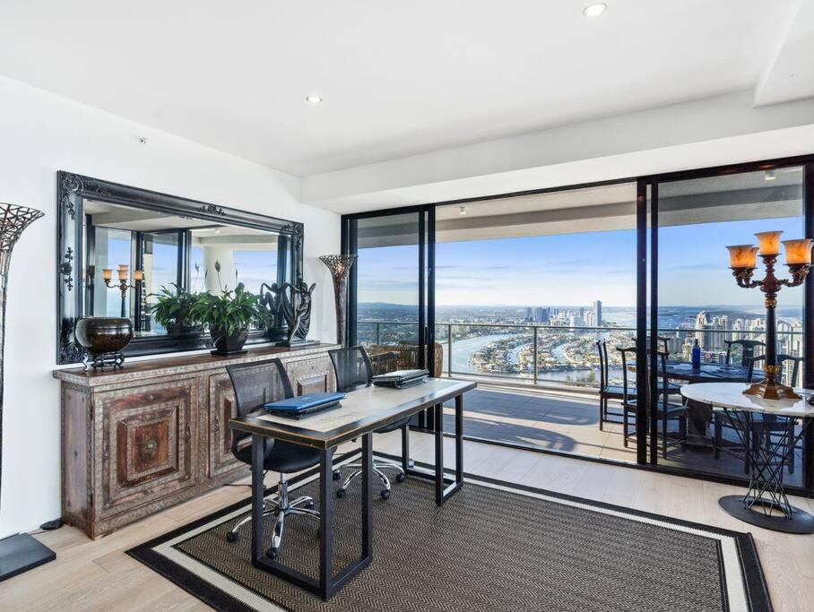 Exclusive Circle On Cavil Sub-Penthouse Luxury Apt - Hosted By Coastal Letting Gold Coast Exterior photo