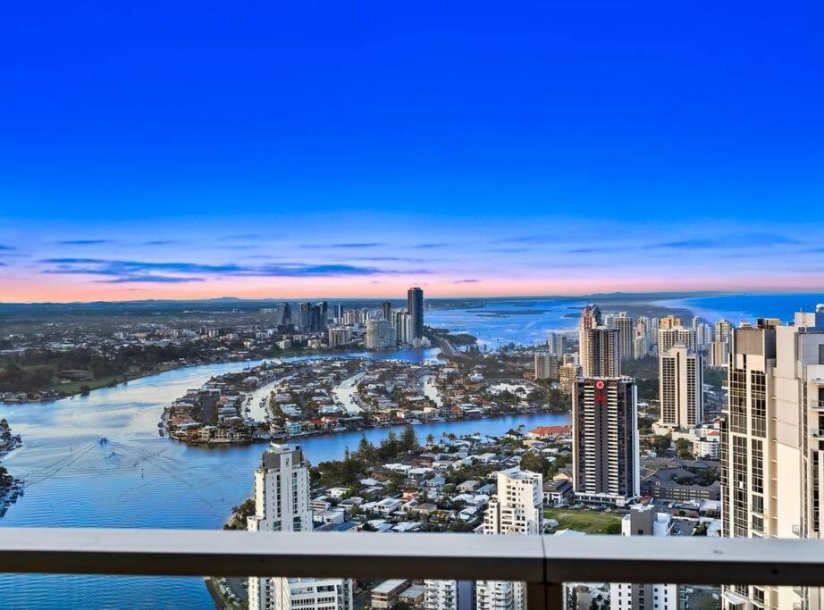 Exclusive Circle On Cavil Sub-Penthouse Luxury Apt - Hosted By Coastal Letting Gold Coast Exterior photo