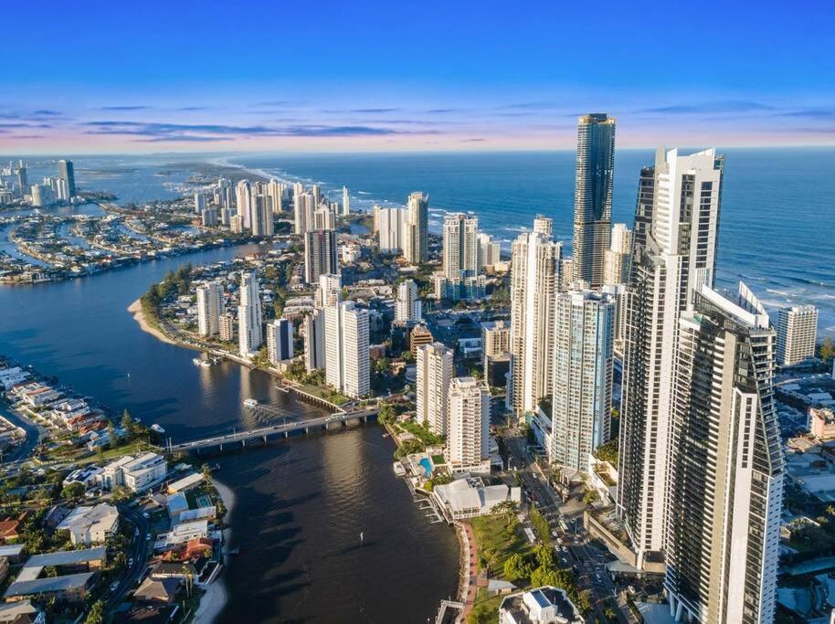 Exclusive Circle On Cavil Sub-Penthouse Luxury Apt - Hosted By Coastal Letting Gold Coast Exterior photo